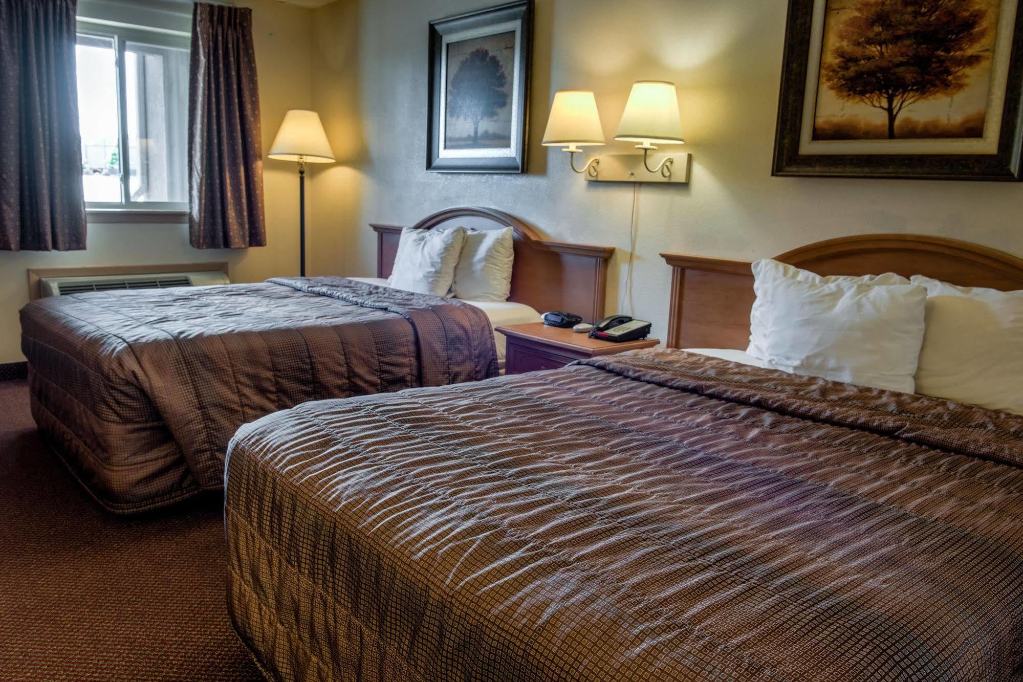 Liberty Lodge Saint Robert Esterno foto