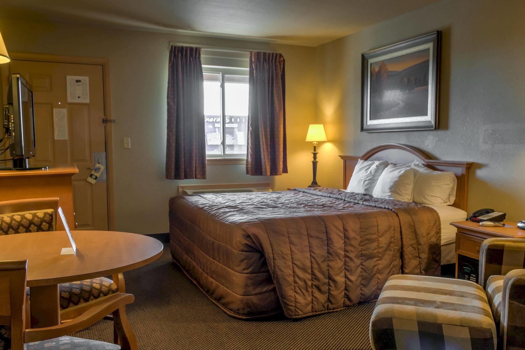 Liberty Lodge Saint Robert Esterno foto